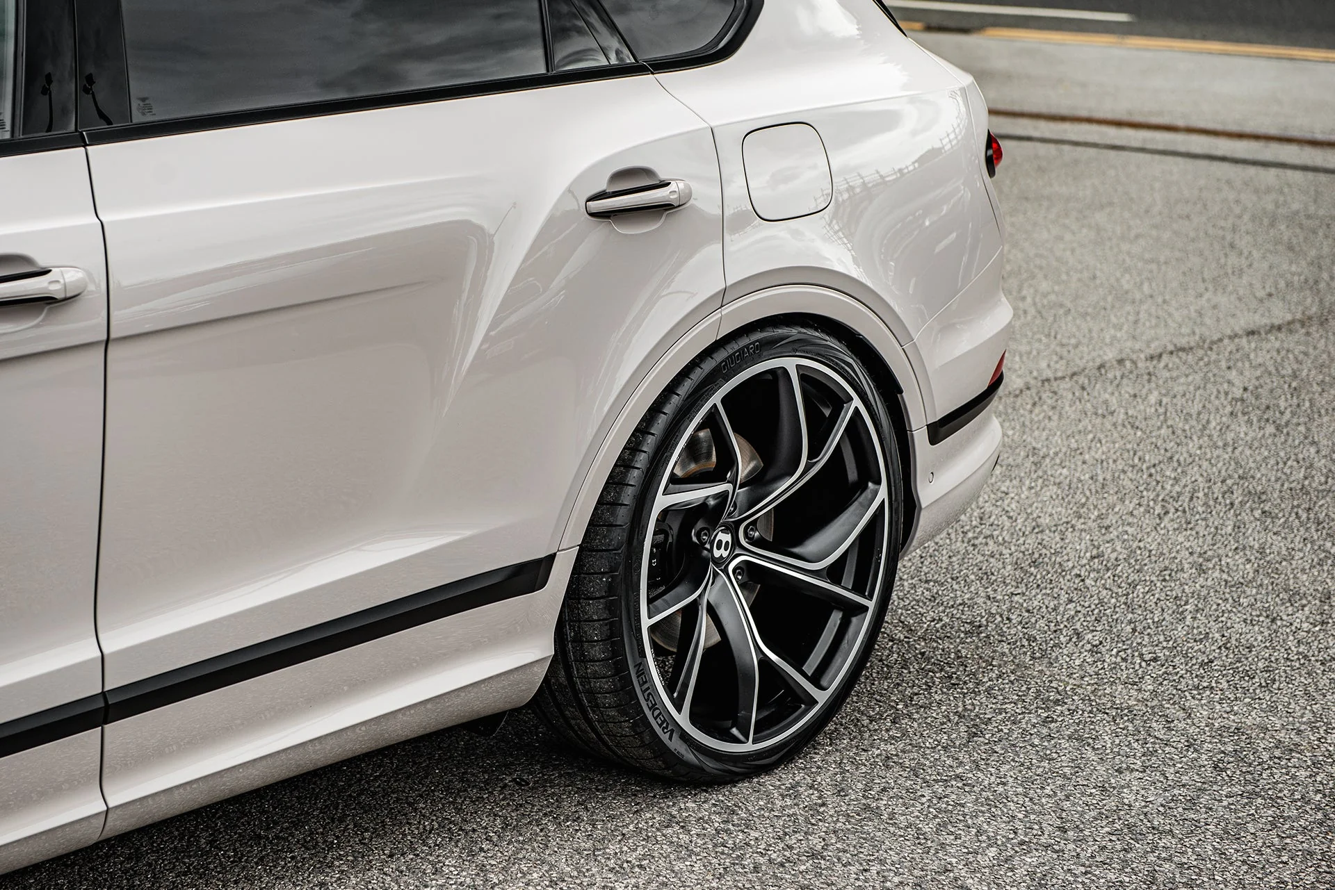 Bentley Bentayga (2020 Onwards) - Type 56 RS-Forged Alloy Wheels - Image 32