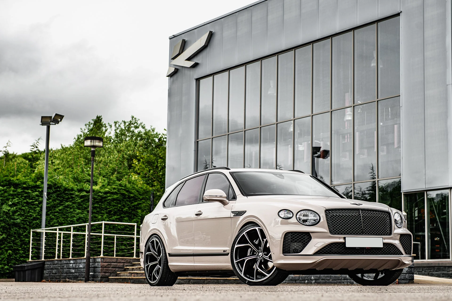 Bentley Bentayga (2020 Onwards) - Type 56 RS-Forged Alloy Wheels - Image 37