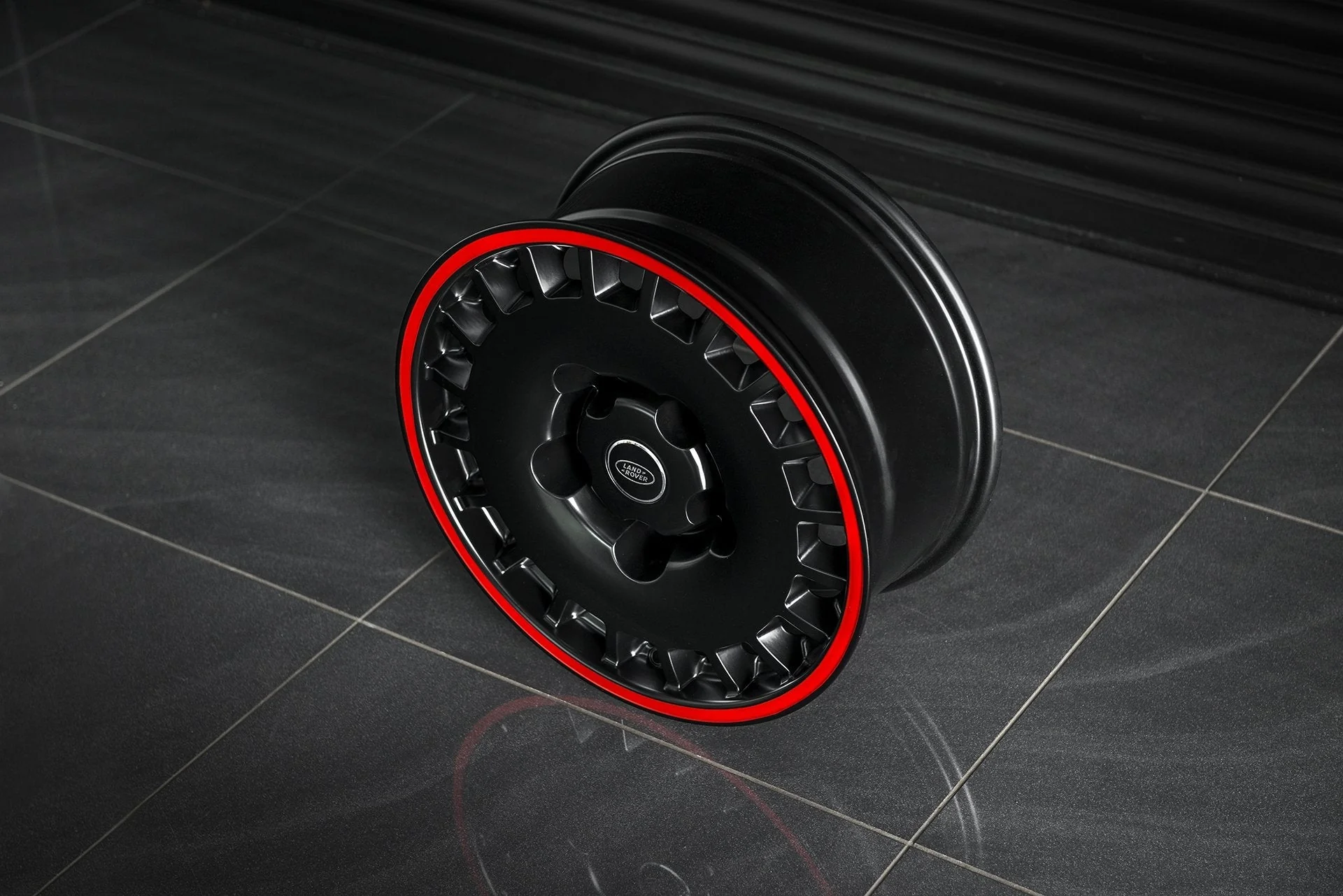 Land Rover Defender (1991-2016) Alloy Wheels - Huntsman 1945 Retro Classic - Image 15