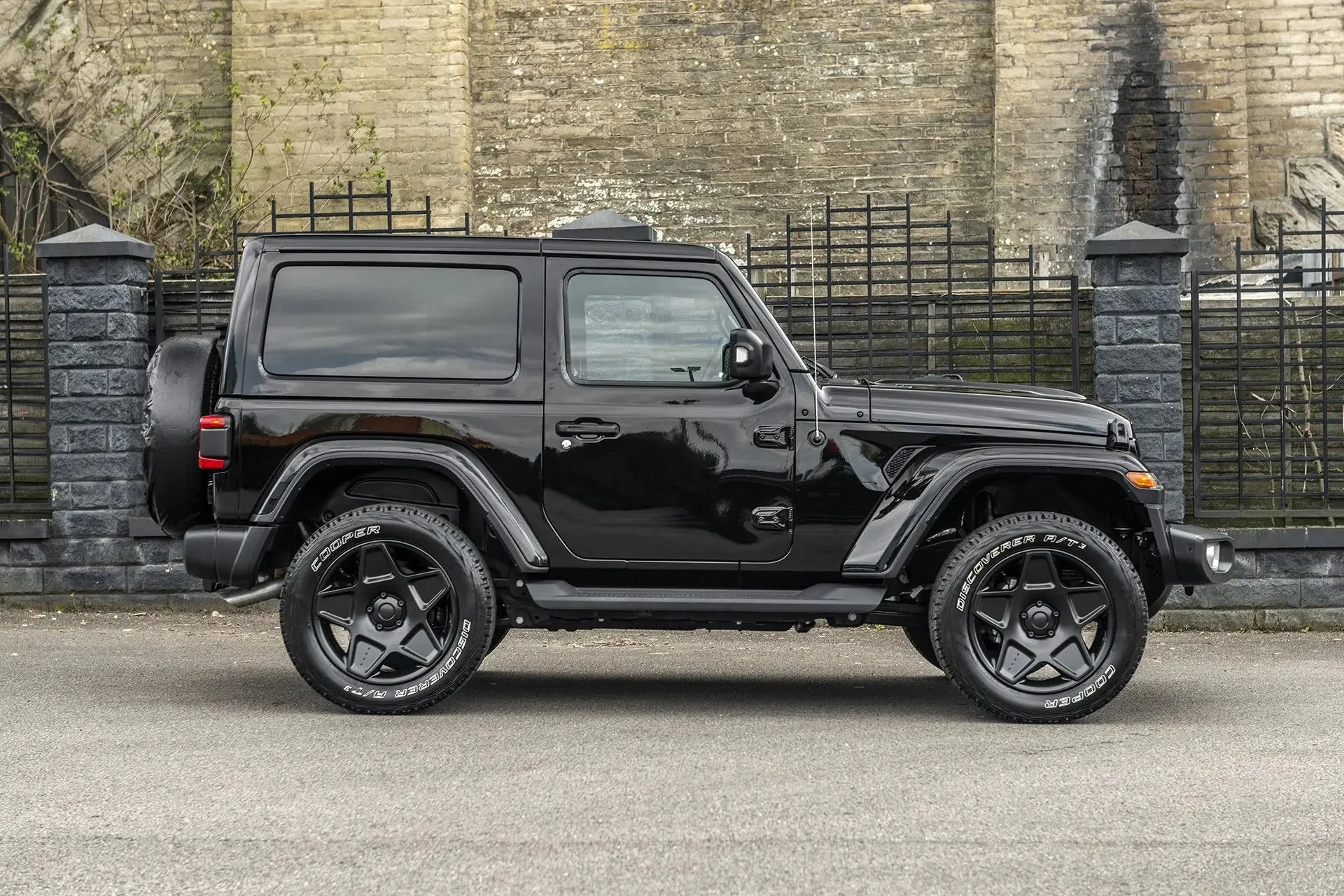 Jeep Wrangler JL (2018 Onwards) RS-Forged Alloy Wheels - Mondial Retro - Image 14