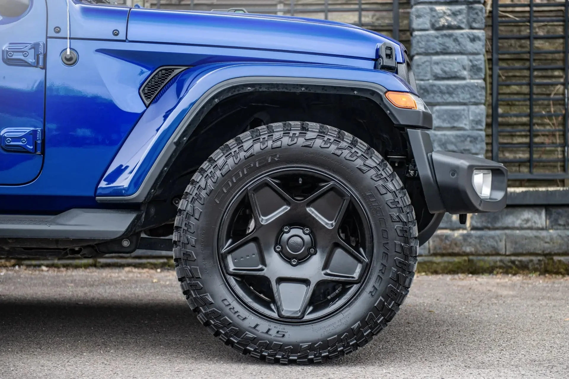 Jeep Wrangler JL (2018 Onwards) RS-Forged Alloy Wheels - Mondial Retro - Image 31
