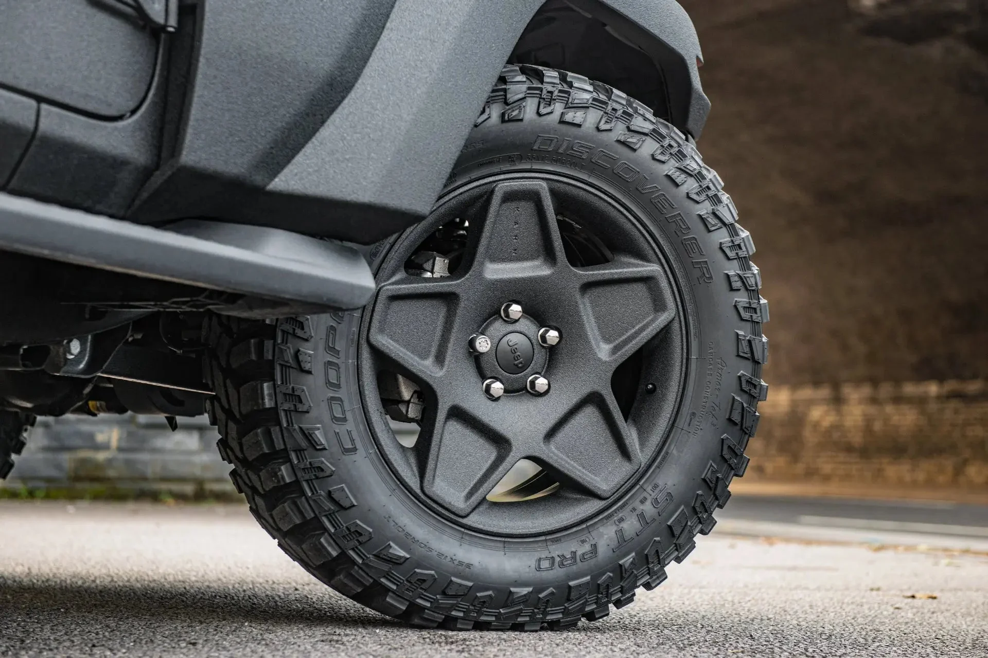 Jeep Wrangler JL (2018 Onwards) RS-Forged Alloy Wheels - Mondial Retro - Image 36