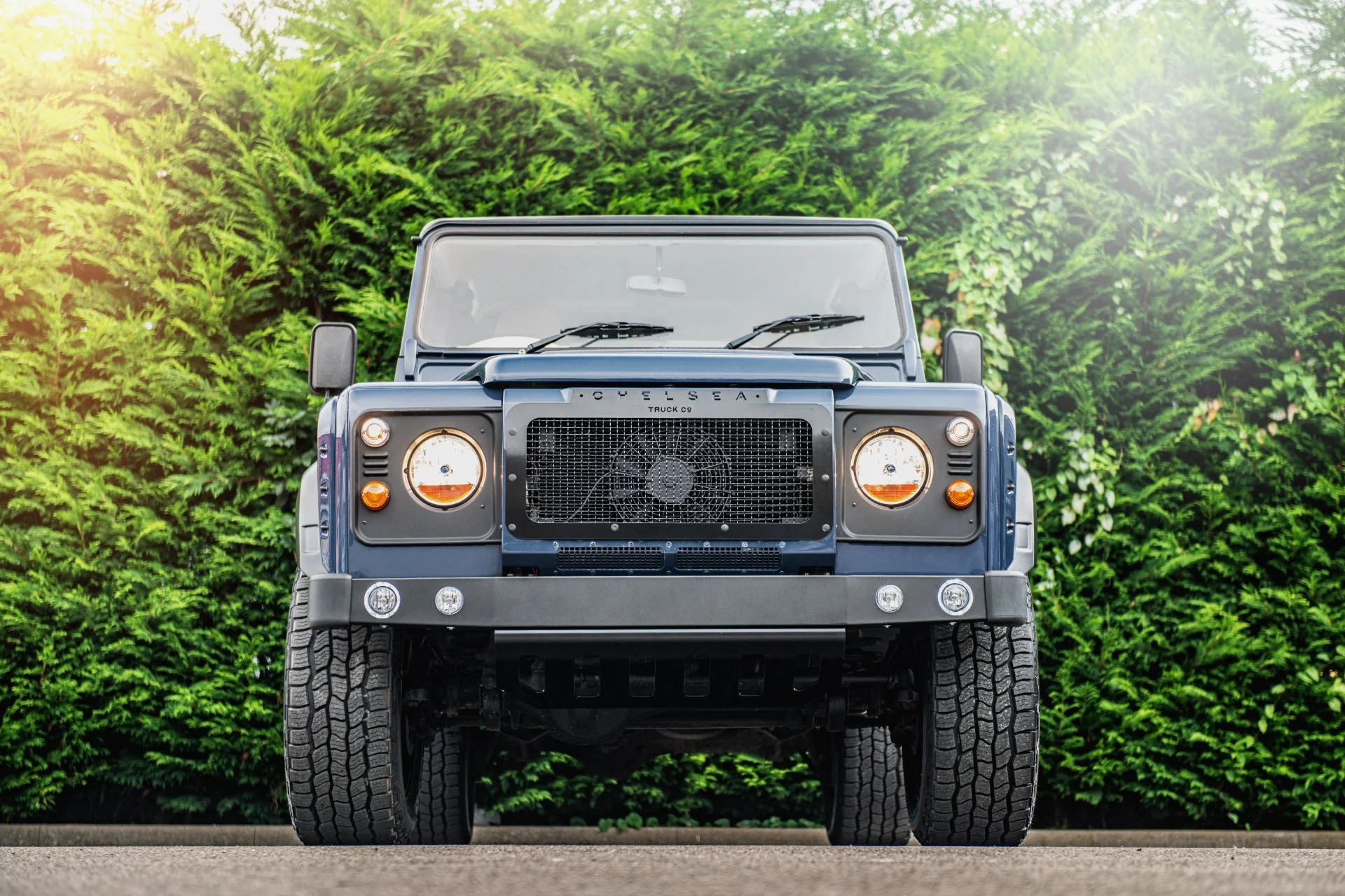 LAND ROVER DEFENDER (1991-2016) 'CHELSEA' FRONT GRILLE WITH STAINLESS STEEL MESH - Image 6