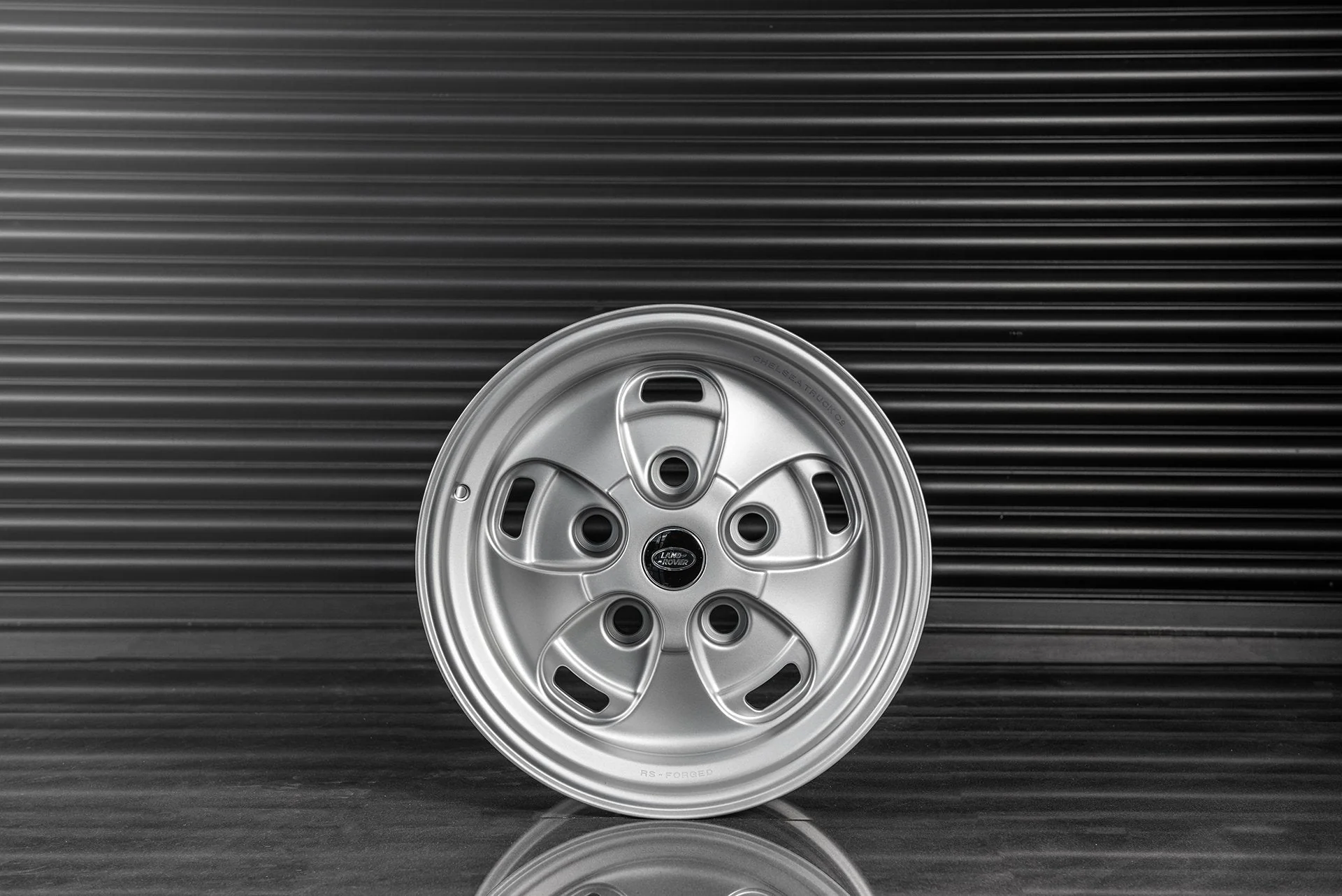 Land Rover Defender (1991-2016) RS-Forged Alloy Wheels - Rostyle Inspired - Image 3