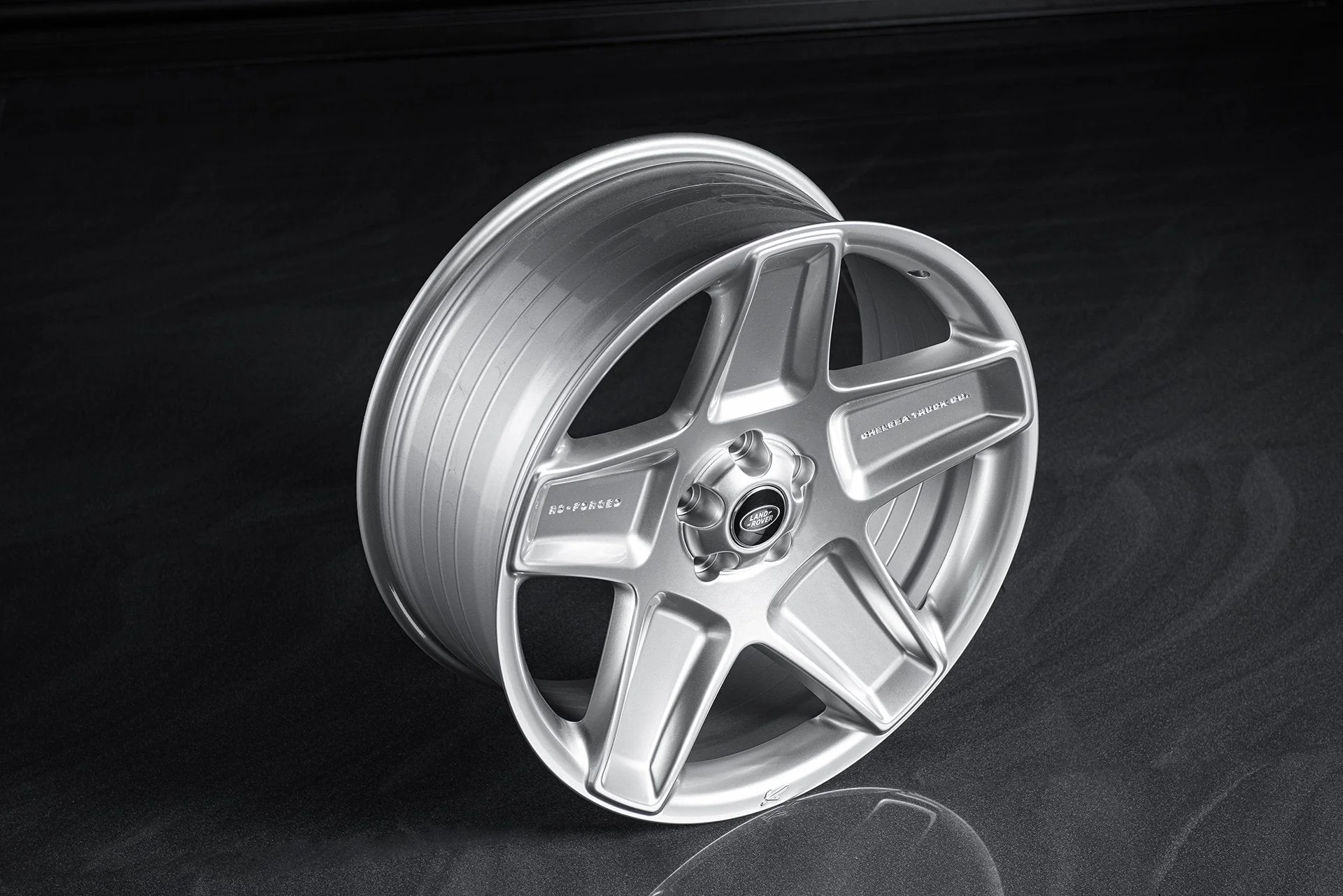 Land Rover Defender (2020 Onwards) RS-Forged Alloy Wheels - Mondial Retro - Image 3