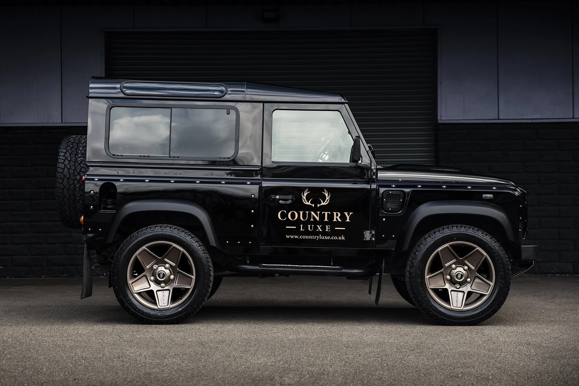 Land Rover Defender (1991-2016) RS-Forged Alloy Wheels - Mondial Retro - Image 21