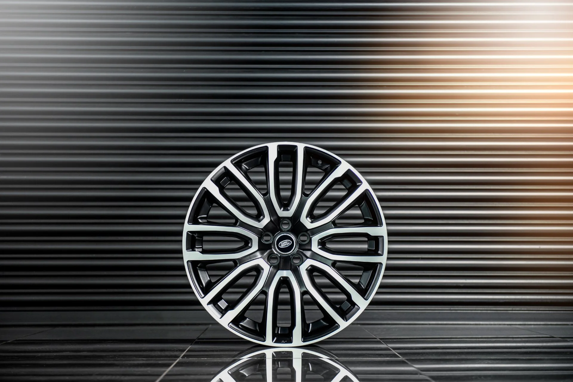 Land Rover Discovery (2017 Onwards) Pace Car Light Alloy Wheels - Image 5