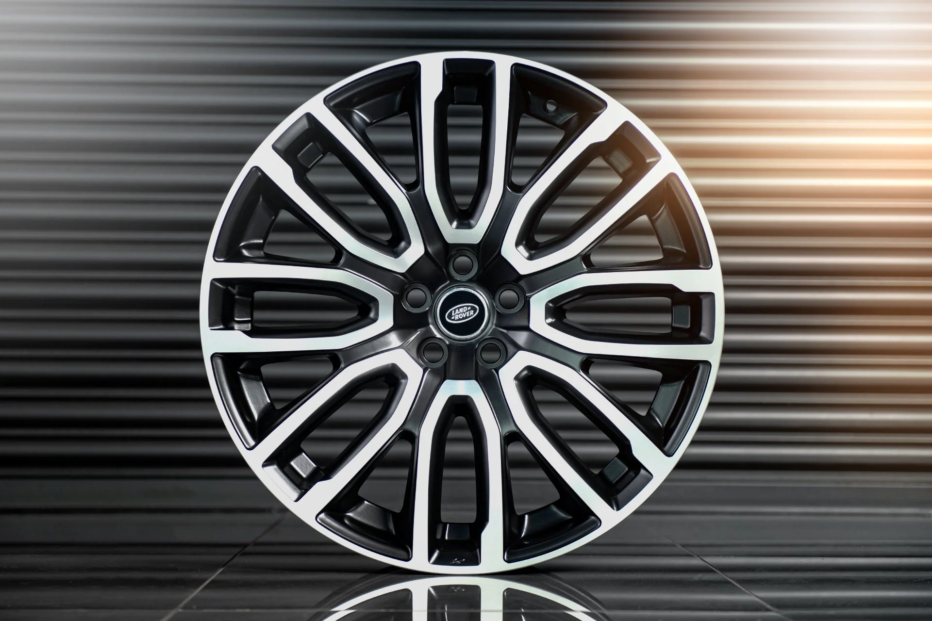 Land Rover Discovery (2017 Onwards) Pace Car Light Alloy Wheels - Image 7