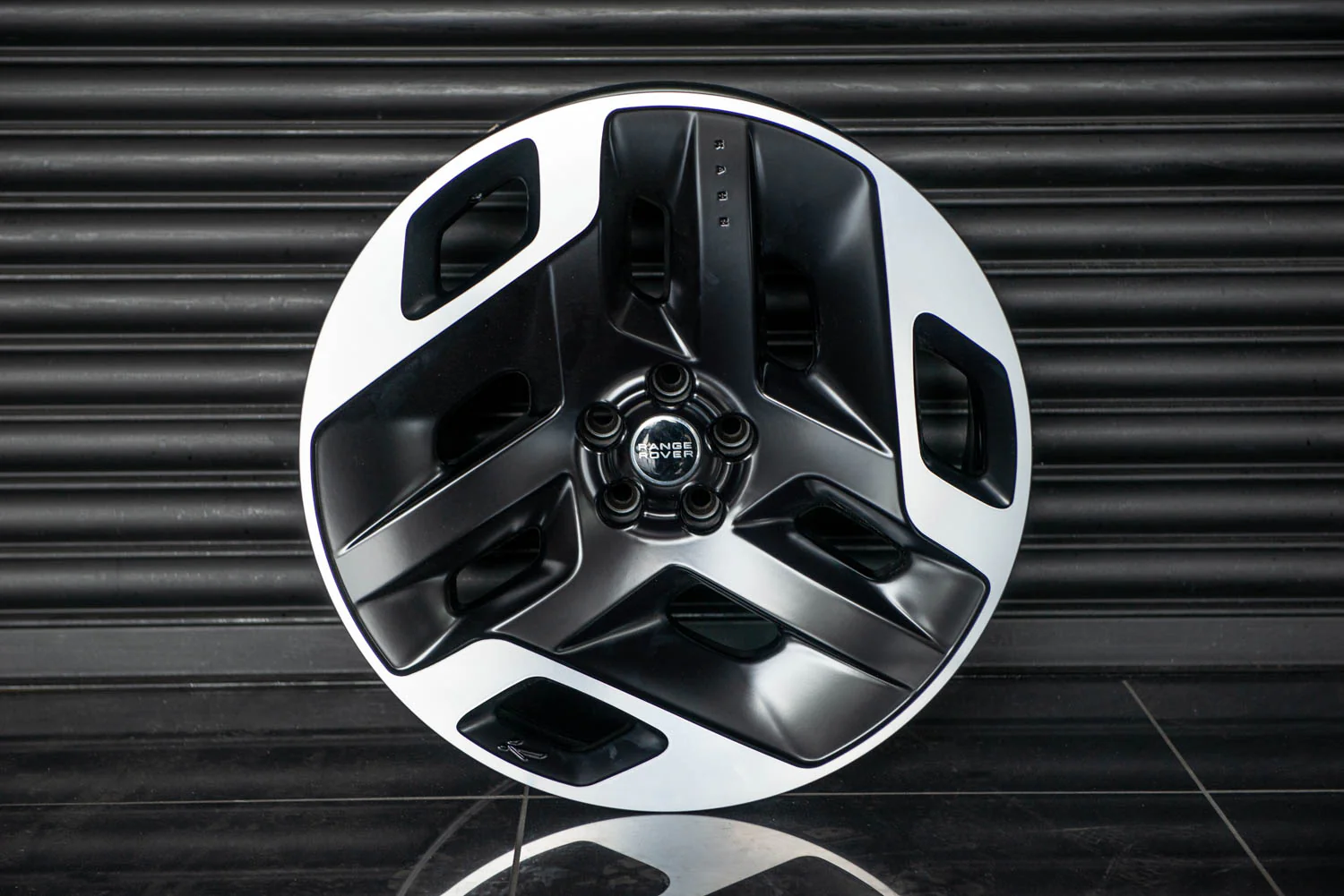 Range Rover (2022 Onwards) Type 33 Forged Alloy Wheels - Image 3