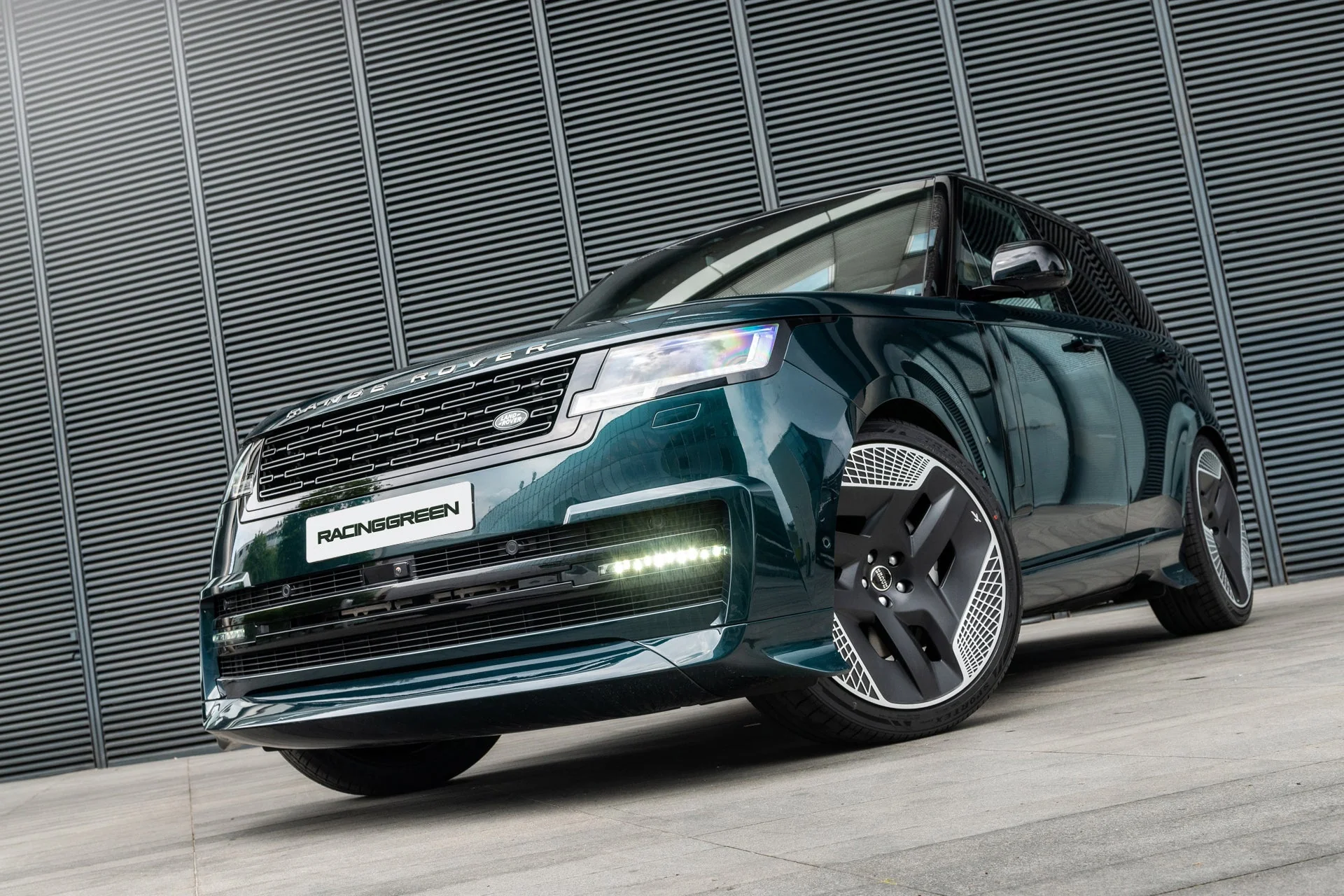 Range Rover (2022 Onwards) Type 33 Fintail Forged Alloy Wheels - Image 11