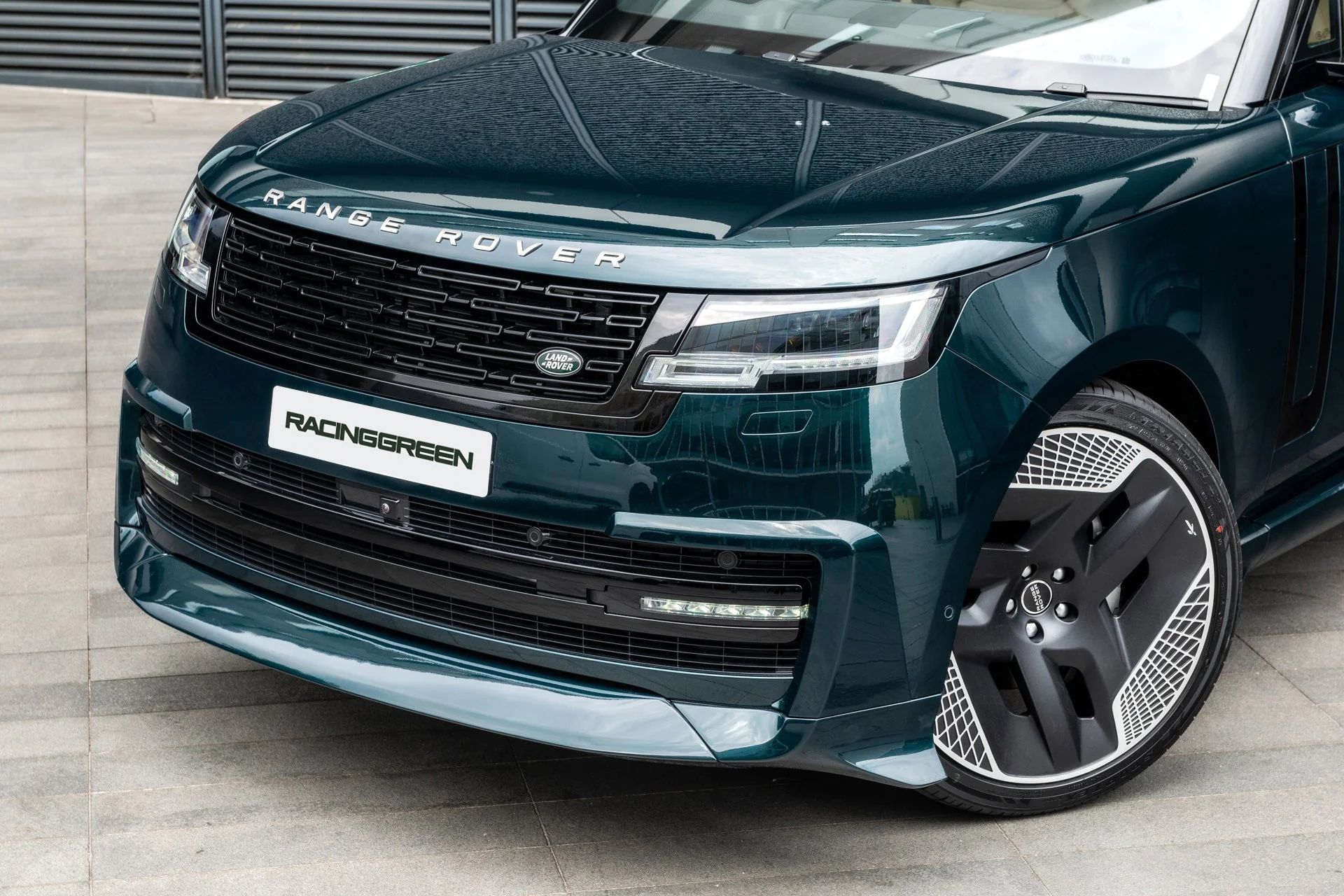 Range Rover (2022 Onwards) Type 33 Fintail Forged Alloy Wheels - Image 14
